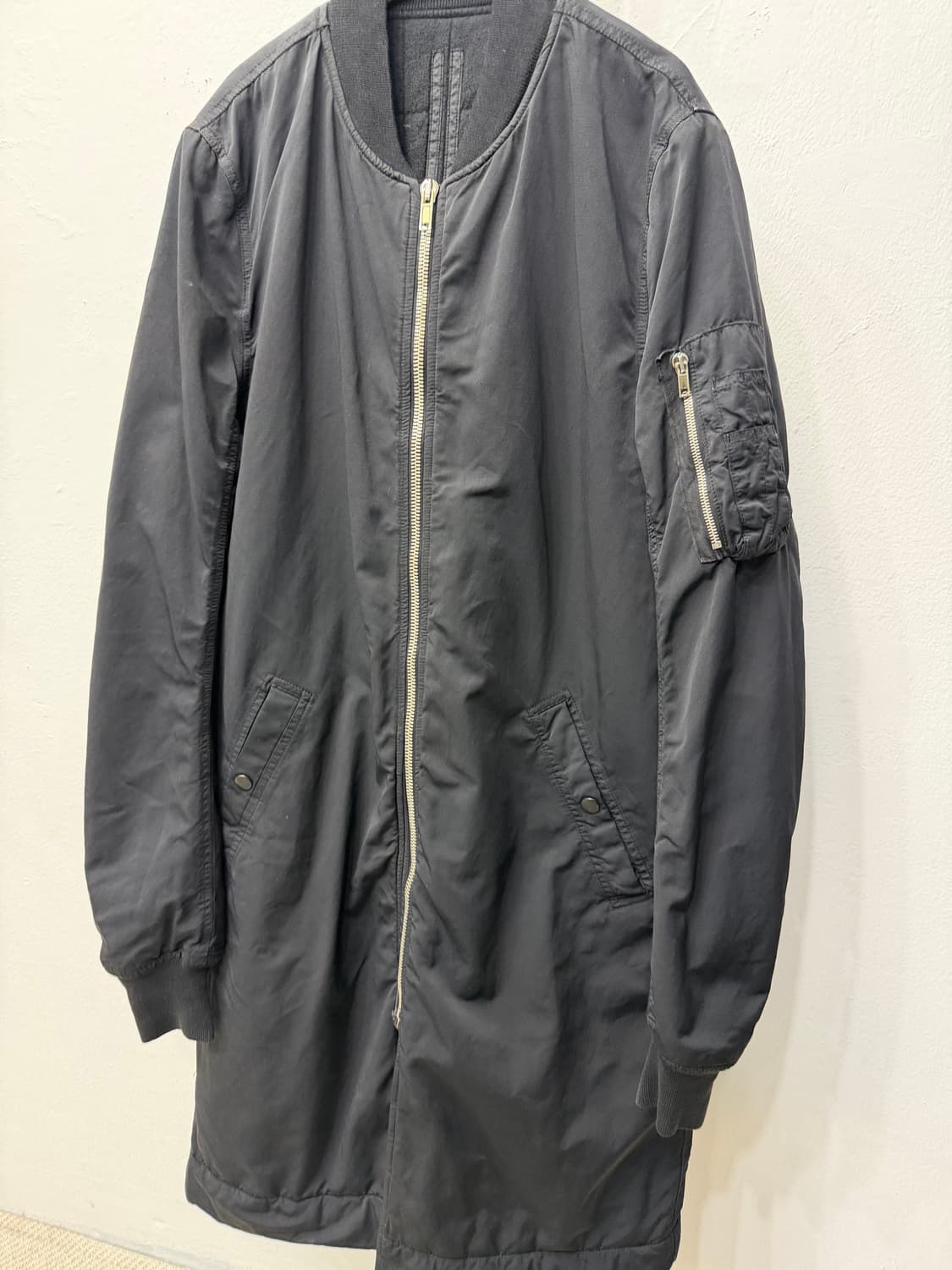 매장판정품) 릭오웬스 남성 MA-1 플레이트 봄버자켓 M 상품이미지3