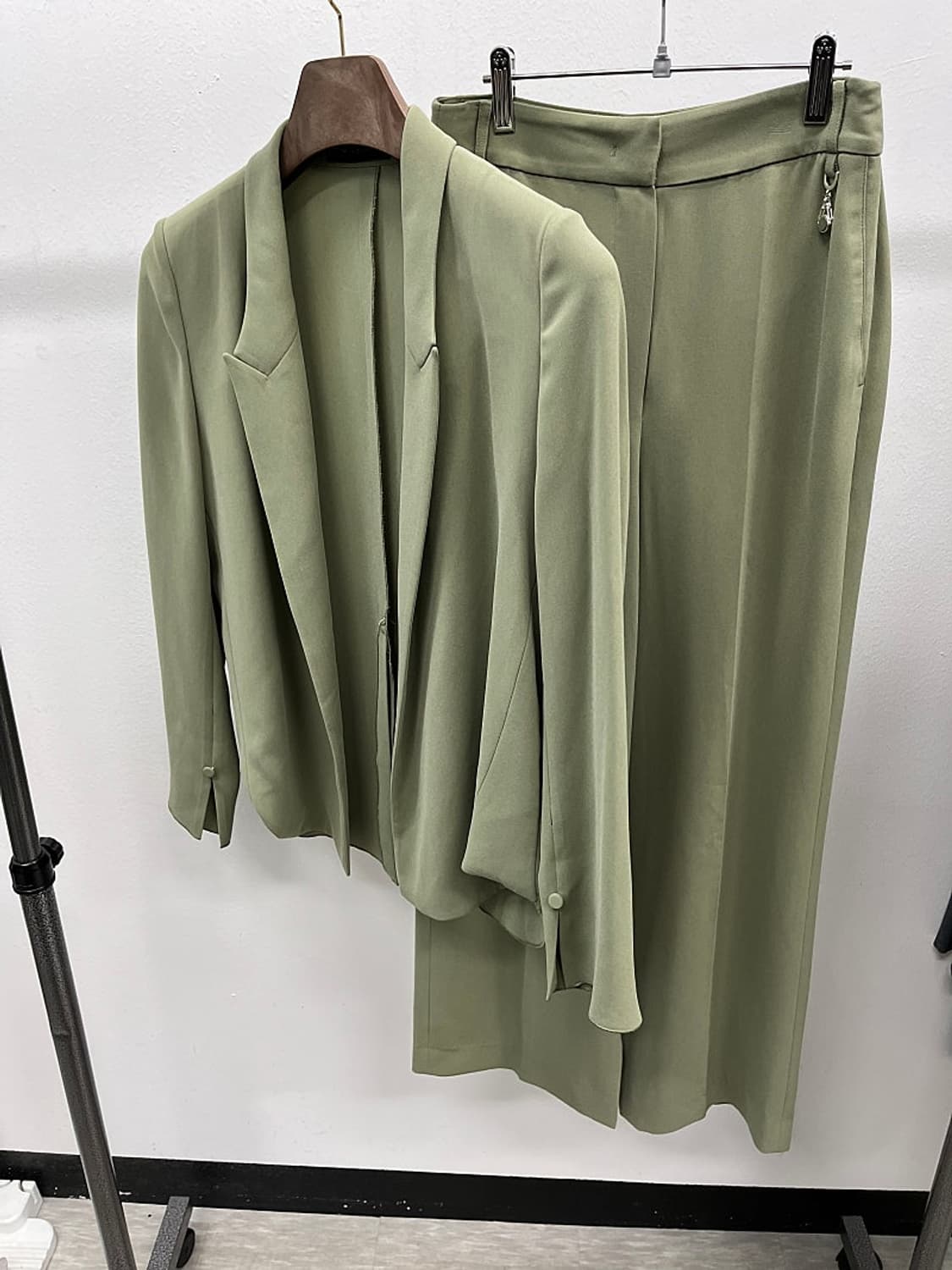 여) 미샤 아세테이드 카키 셋업  상품이미지2