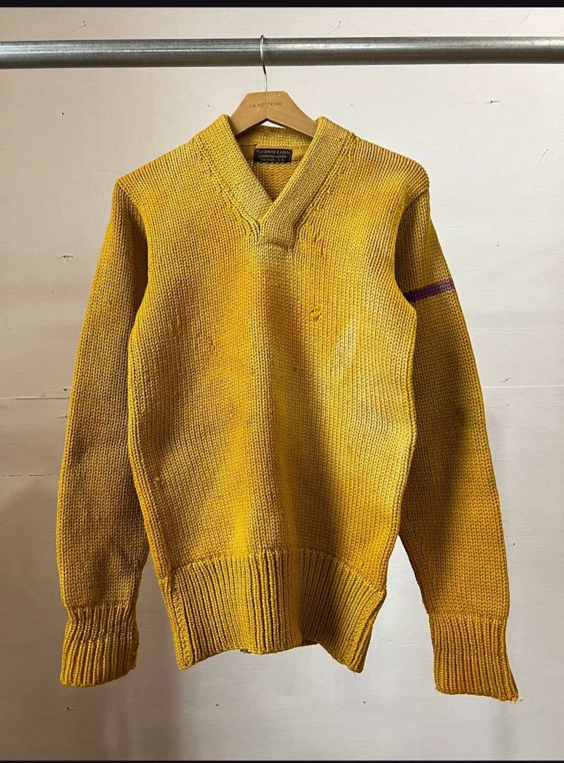 30년대 WOOL V-NECK SWEATER 선페이드 디스트레스드 상품이미지1