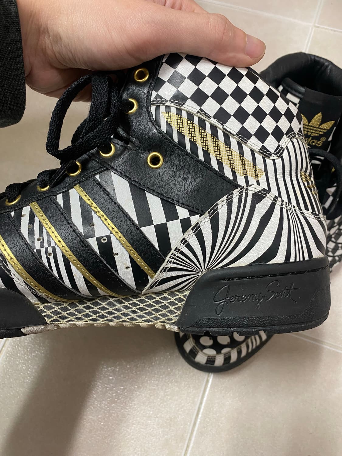 재레미스캇X아디다스 270 J.S WING  상품이미지4