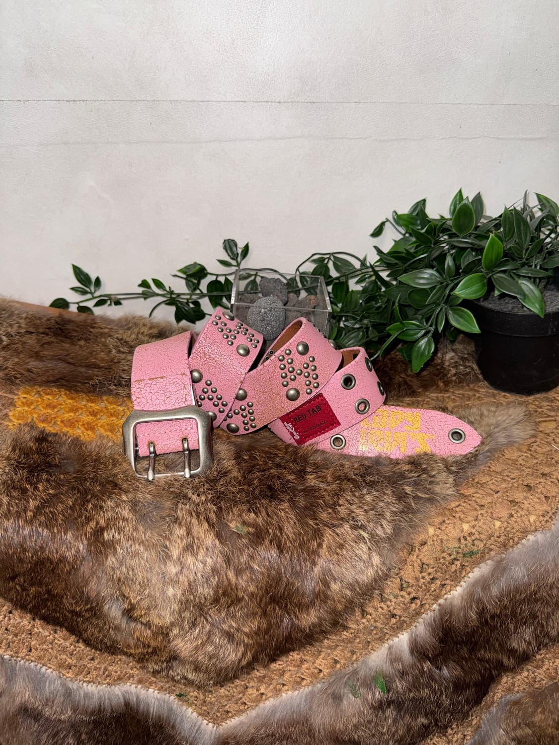 Levi’s pink stud punching belt 상품이미지1