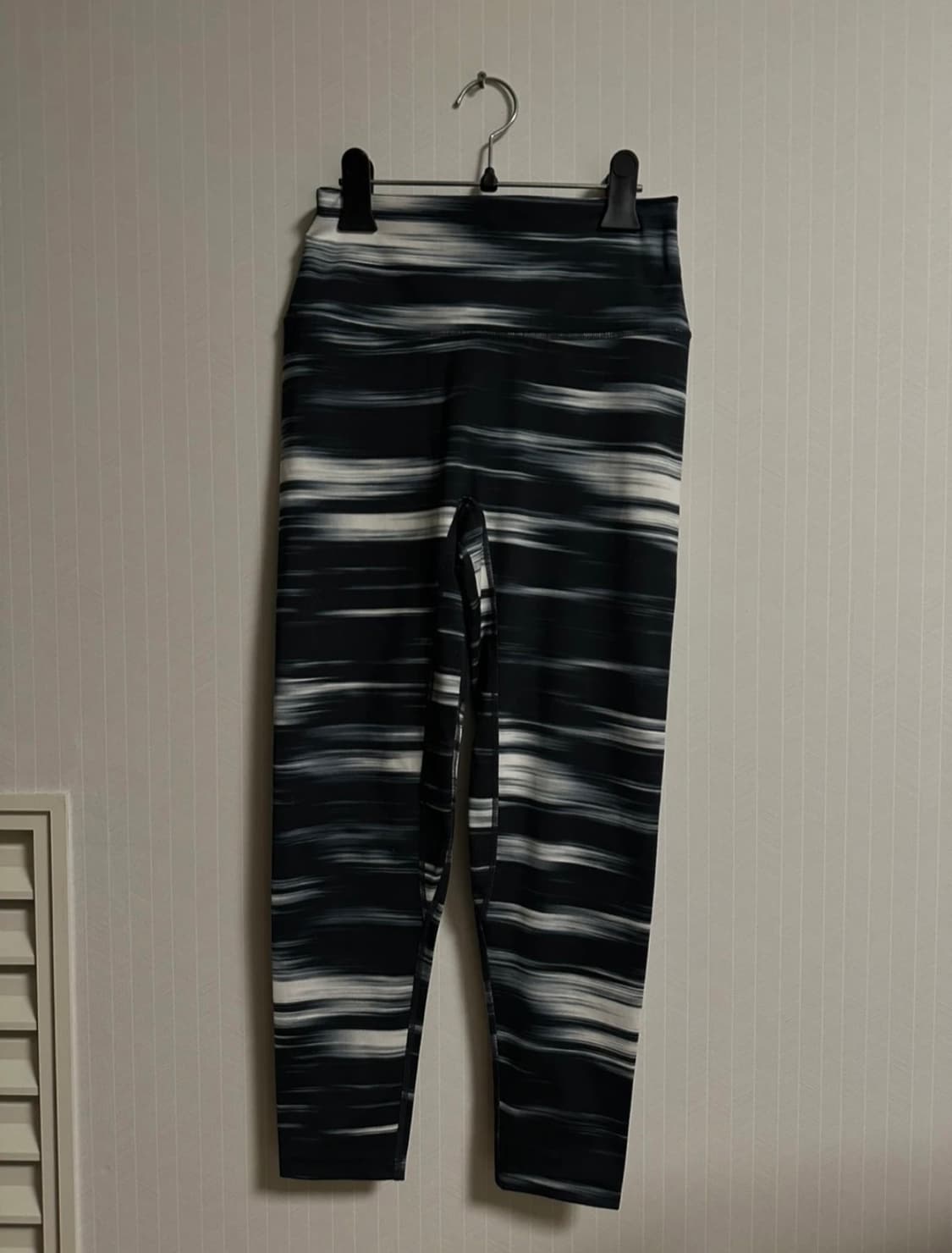 만두카 패턴 레깅스 M 새상품 상품이미지1