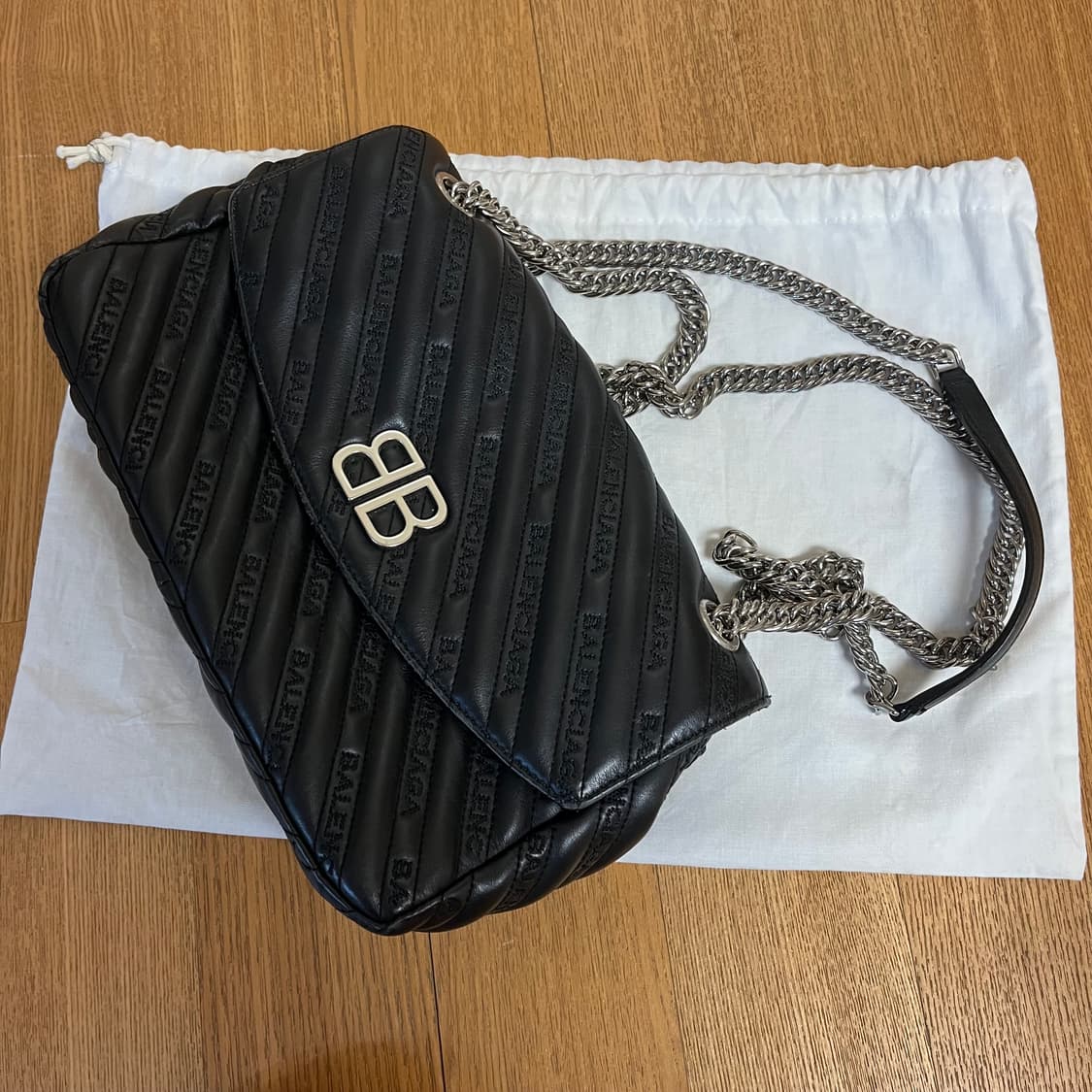 발렌시아가 BB체인 숄더백 상품이미지2