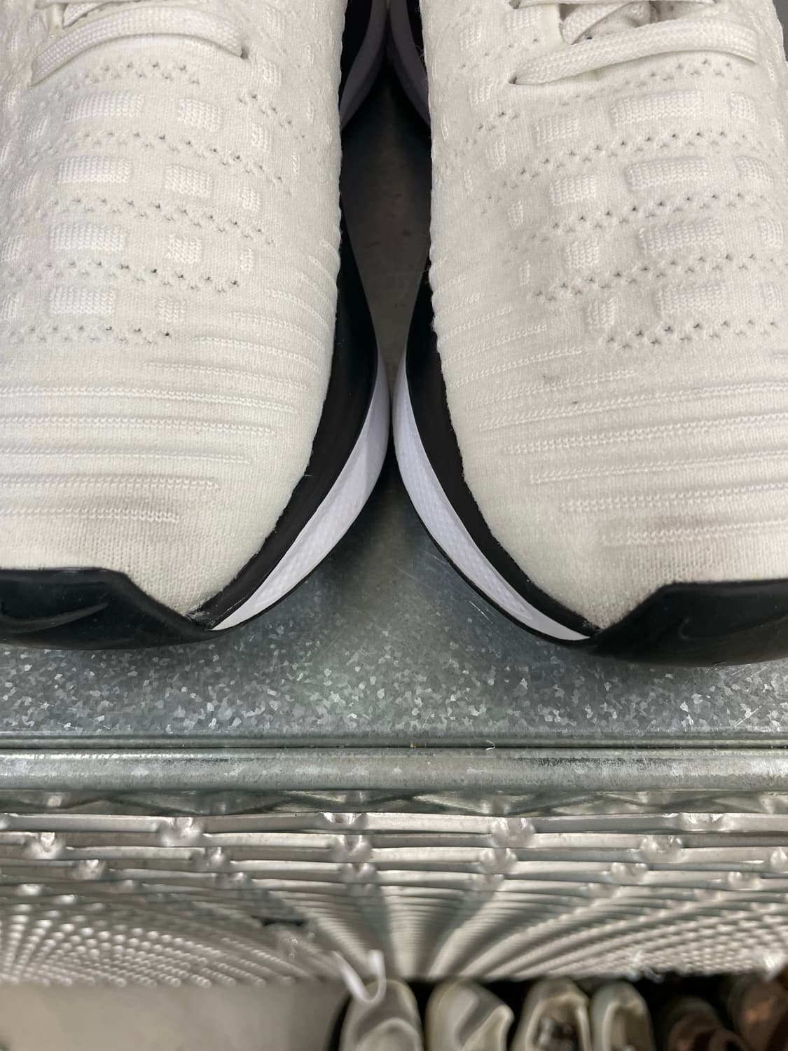 나이키 리액트X 인피니티 런 4 화이트 벨벳 브라운 275 상품이미지7