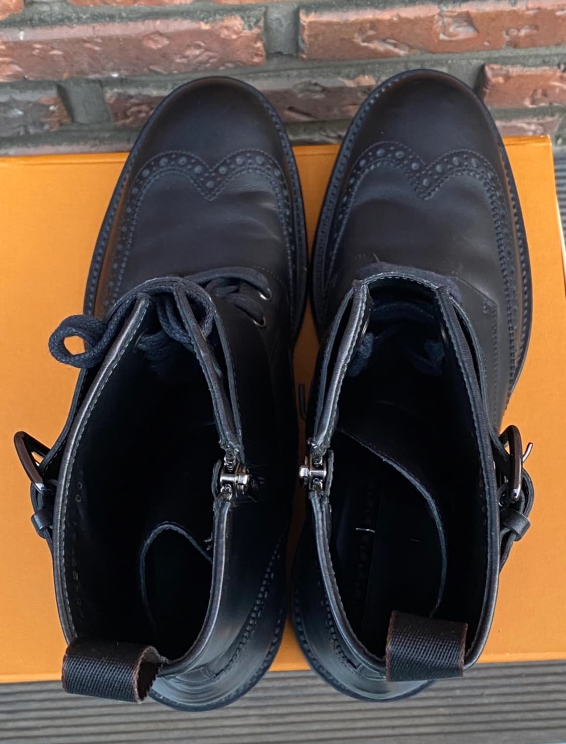  🇮🇹 BOSS 휴고보스 남성 윙팁 부츠 265-270 상품이미지4