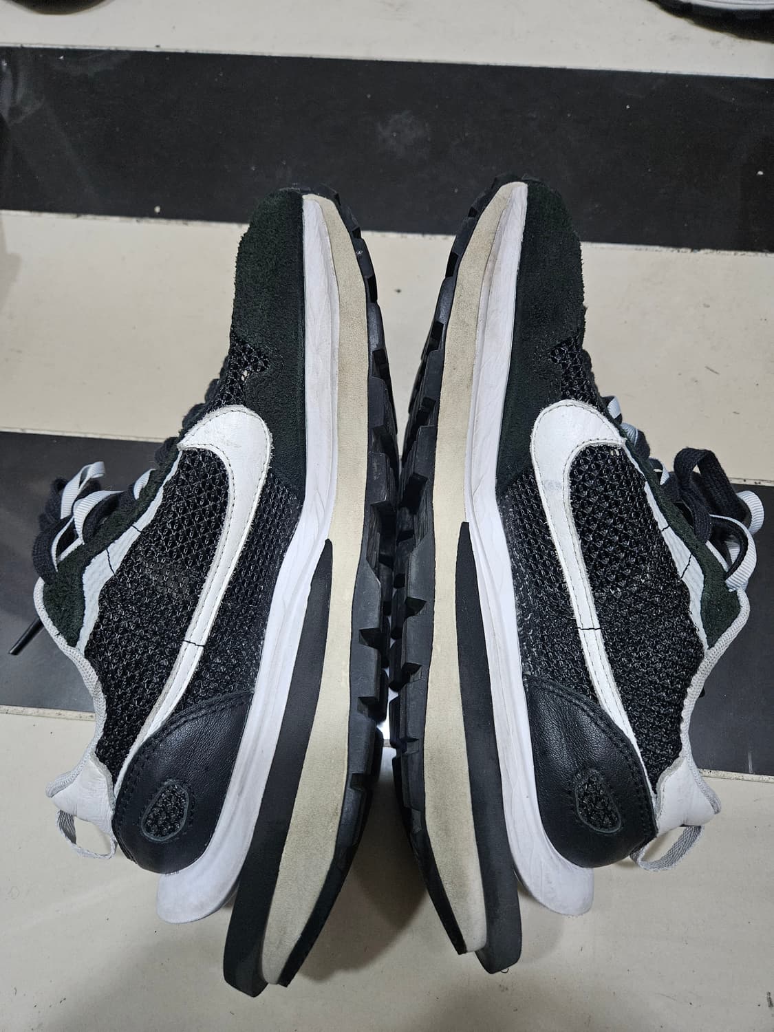 나이키 사카이 베이퍼와플 블랙 260 상품이미지8