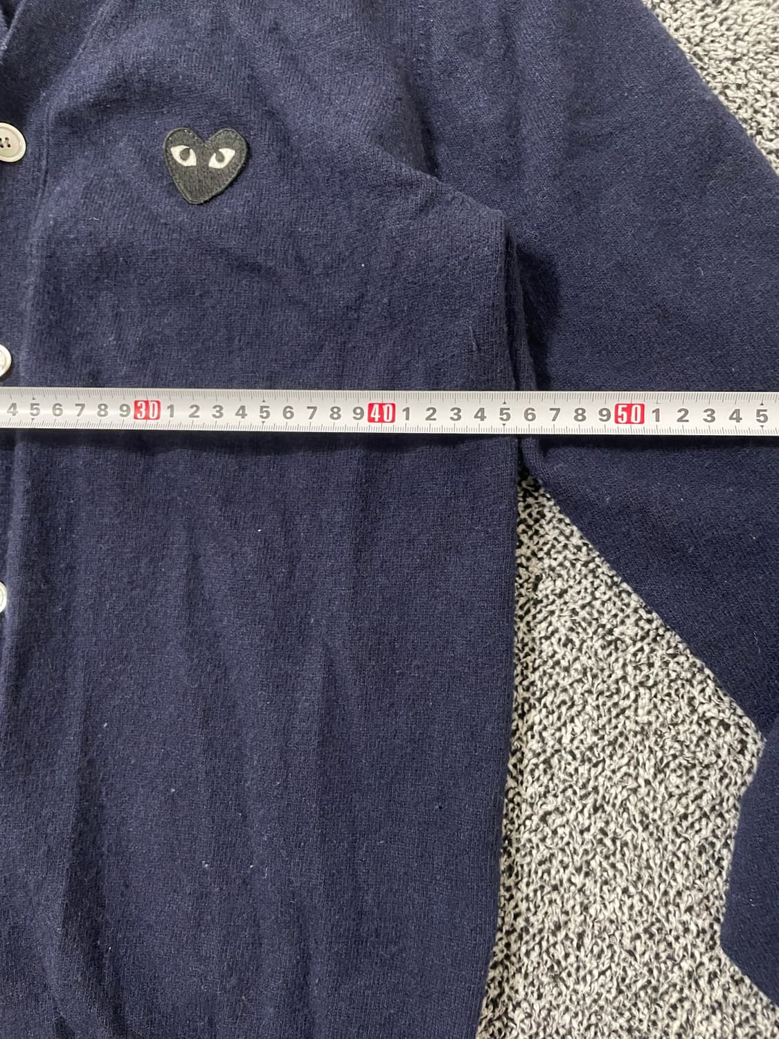 빈티지9. 꼼데가르송 플레이 블랙 하트 울 니트 가디건 네이비 상품이미지5