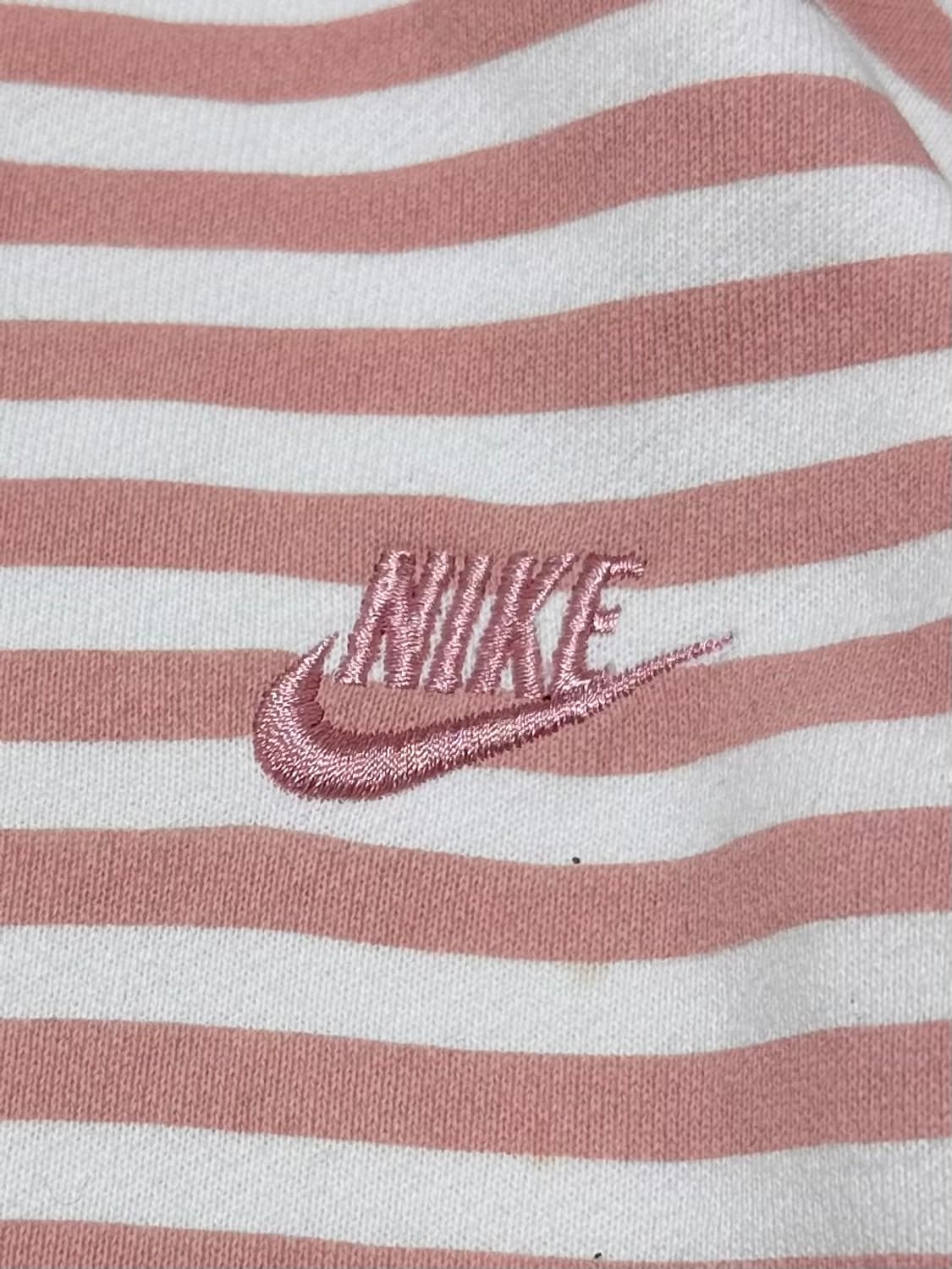 나이키 스트라이프 맨투맨 핑크/화이트 상품이미지4