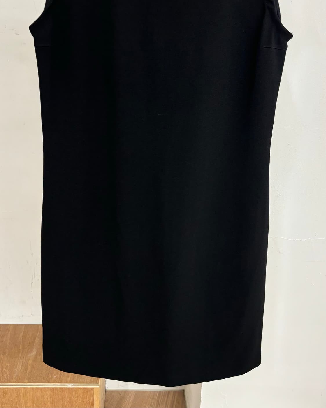 생 로랑 블랙 미니 슬리브리스 드레스 상품이미지5