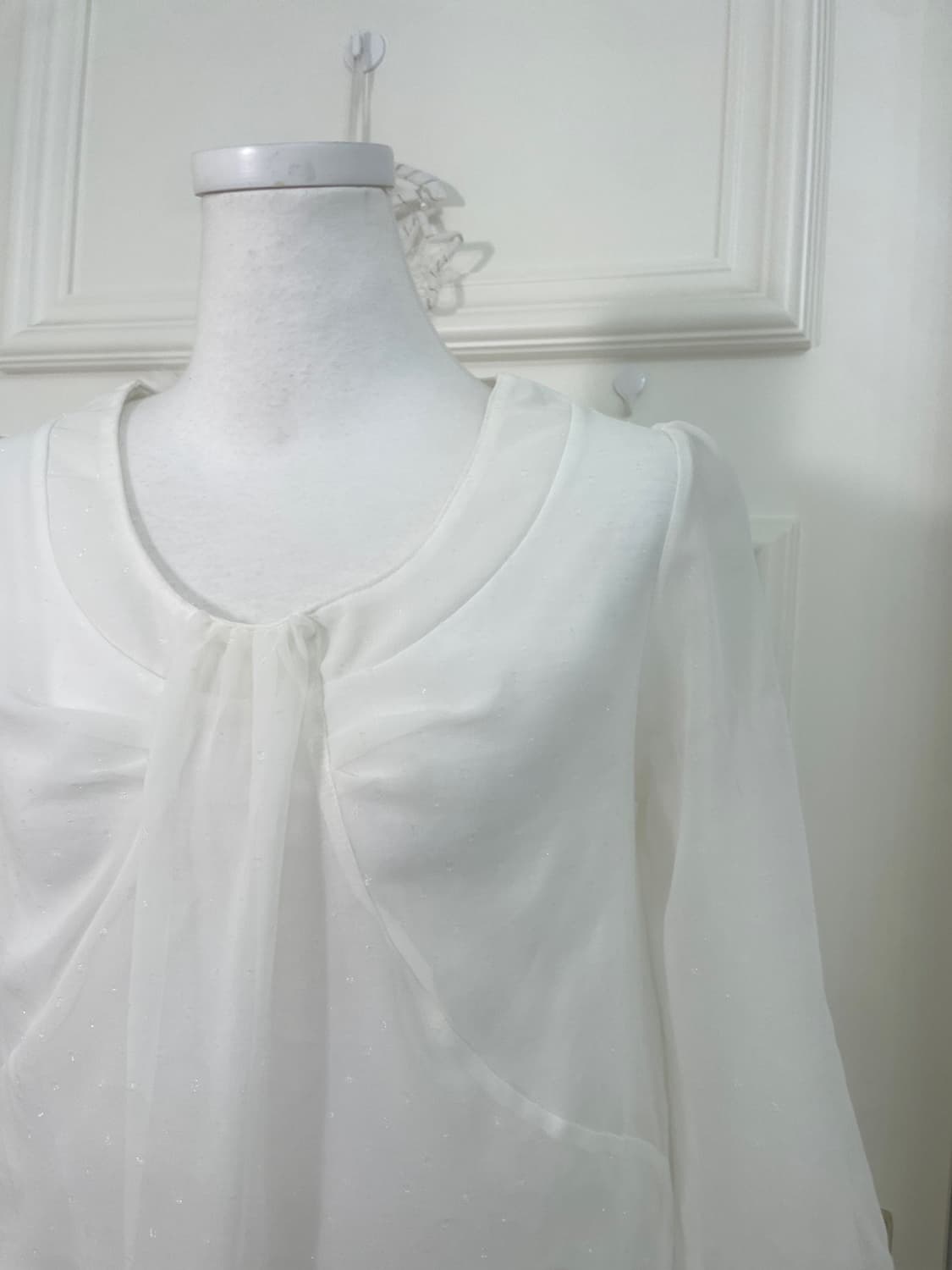 white pure glitter dot bow blouse 상품이미지6