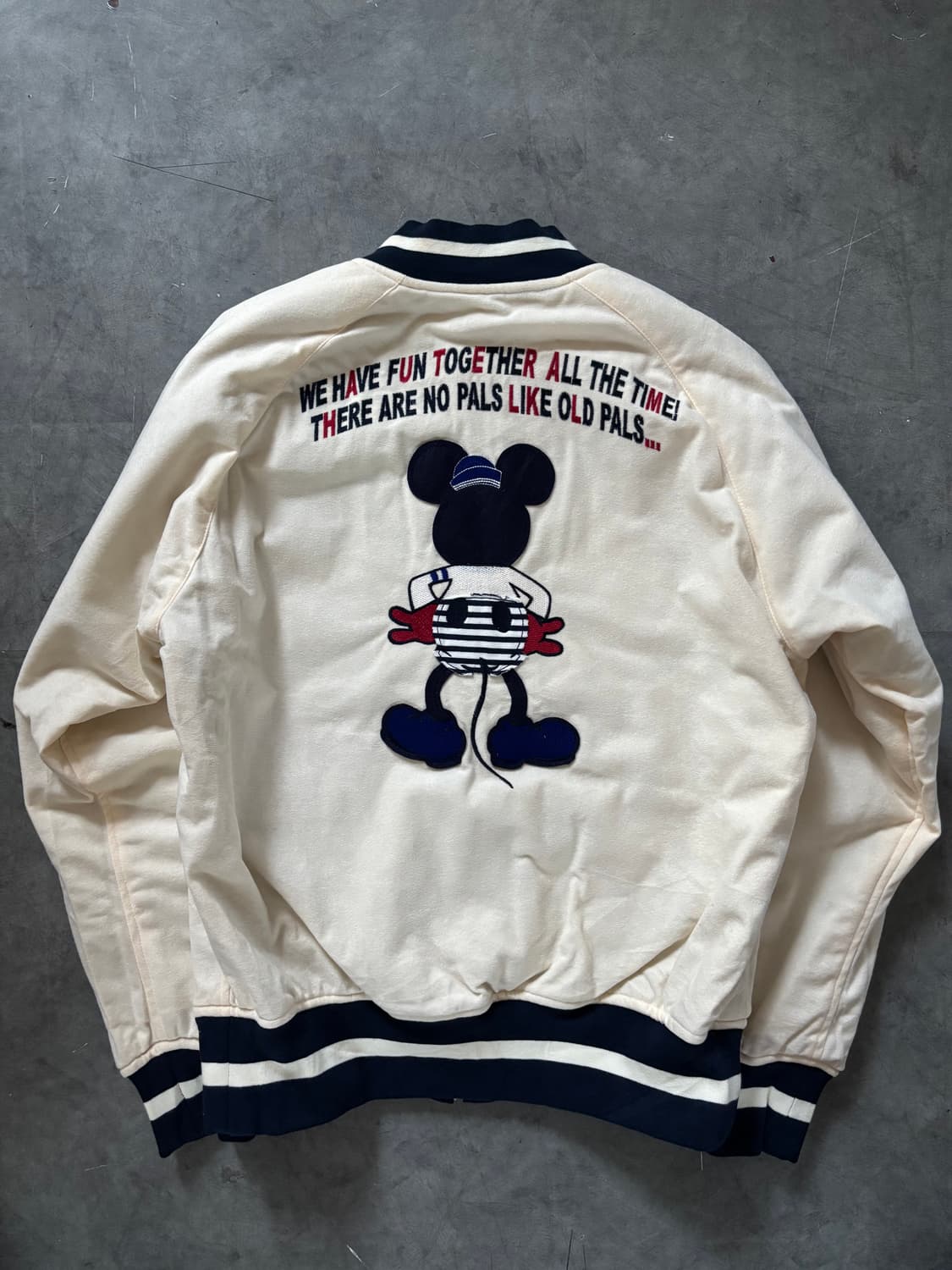 칼 헬무트 x 디즈니 20주년 리버시블 퀼팅 스카잔 점퍼 상품이미지5
