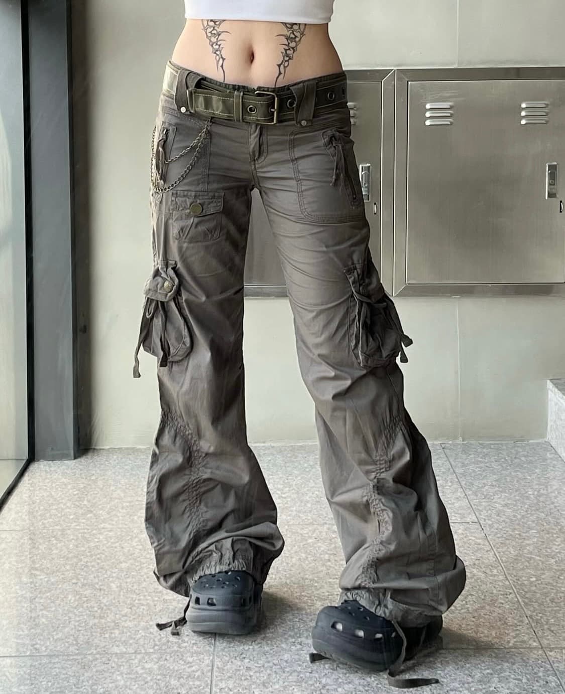 카키 부츠컷 카고팬츠   상품이미지1