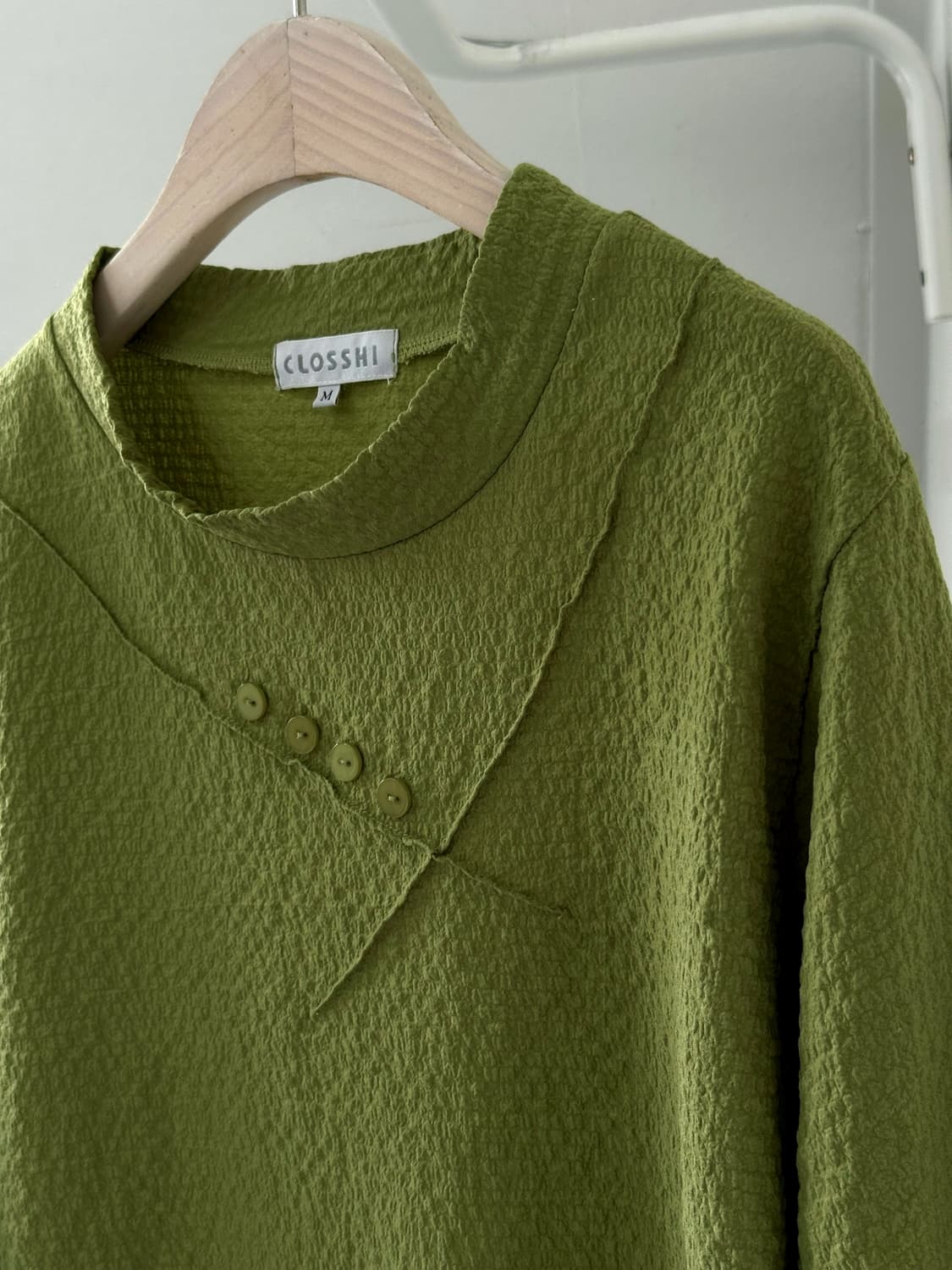 Natural volume fabric design neck top 상품이미지3