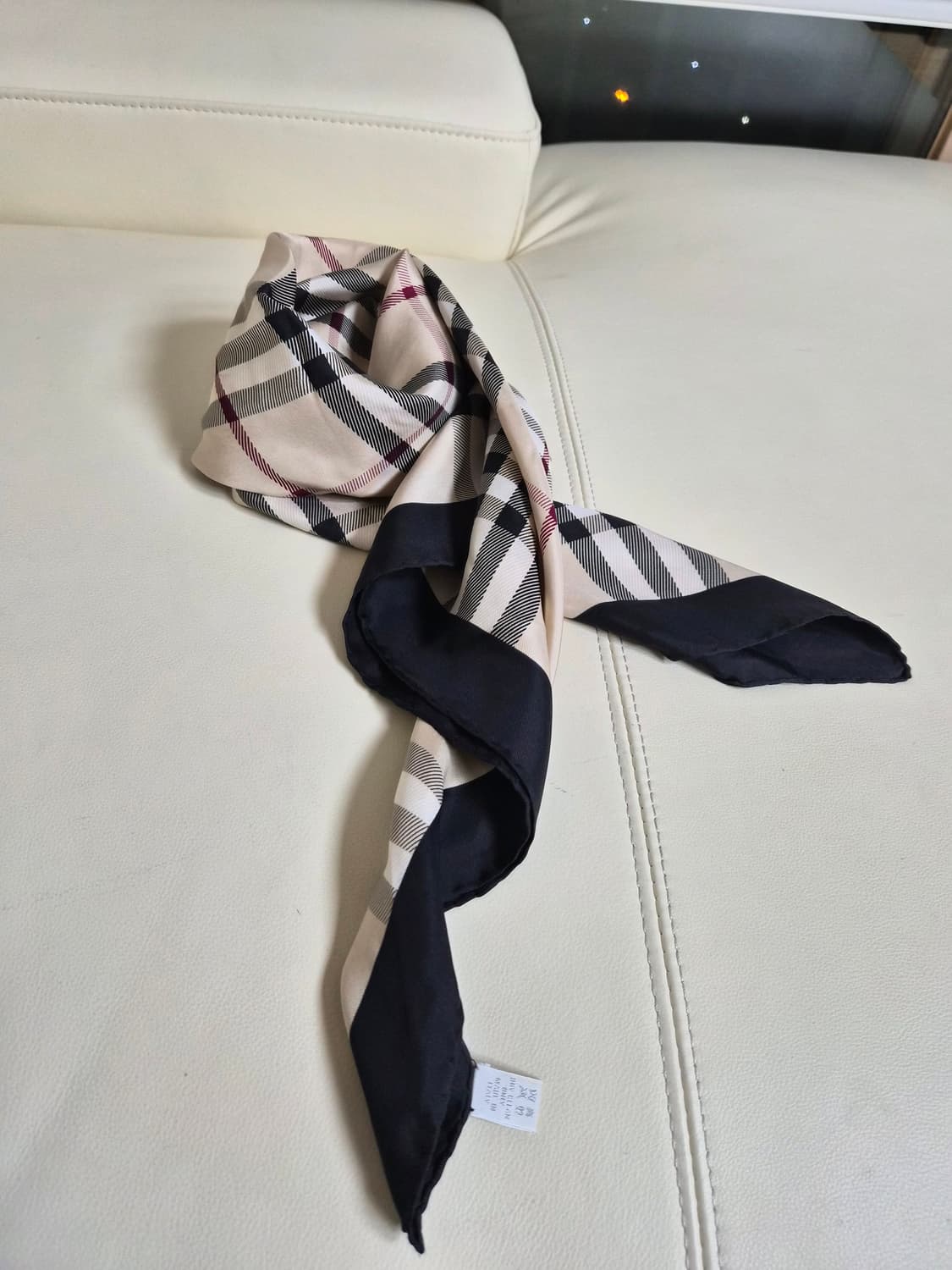버버리정품 실크스카프 90x90 상품이미지1