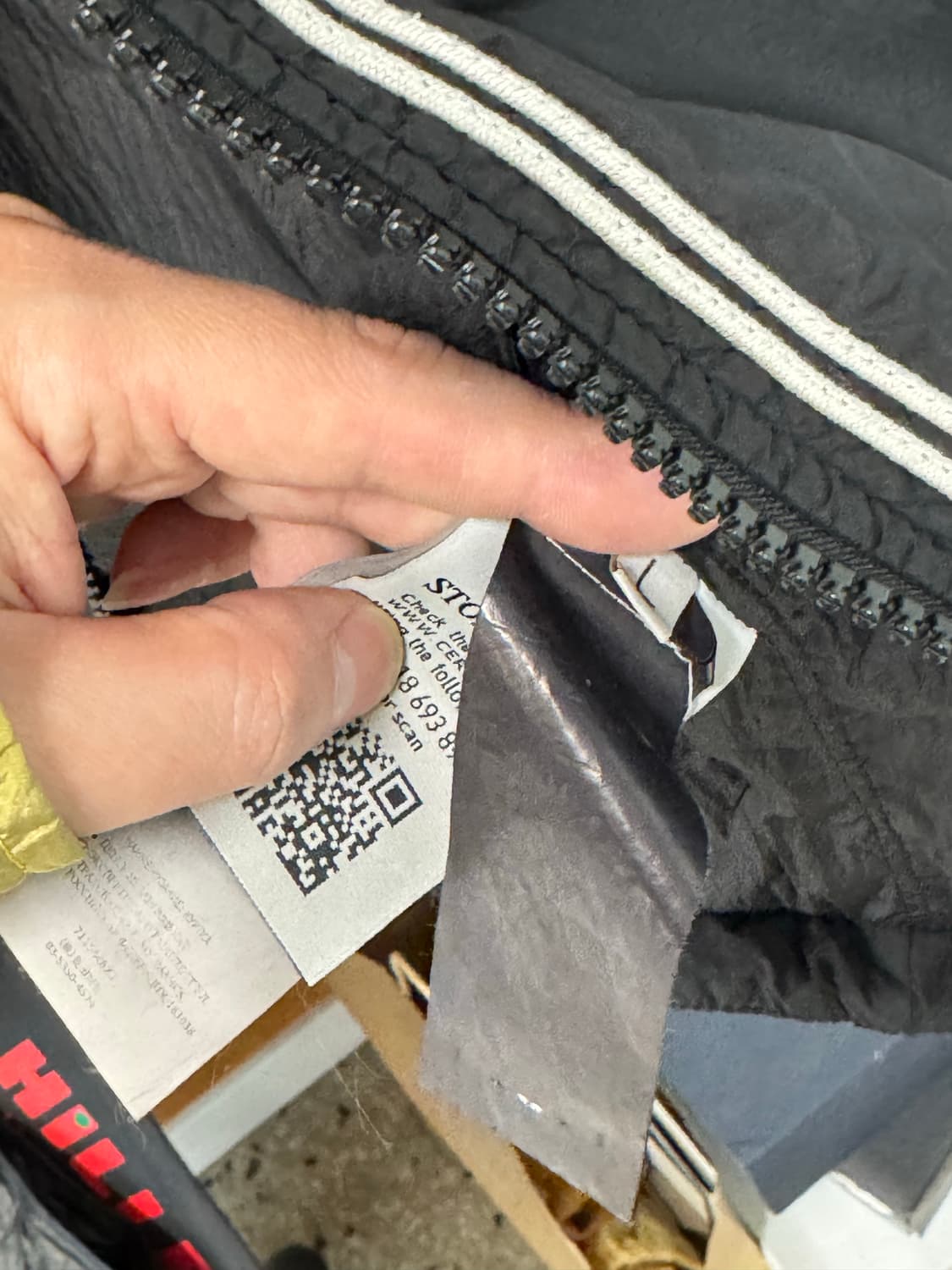 스톤아일랜드 19fw 크링클랩스 경량패딩 상품이미지3