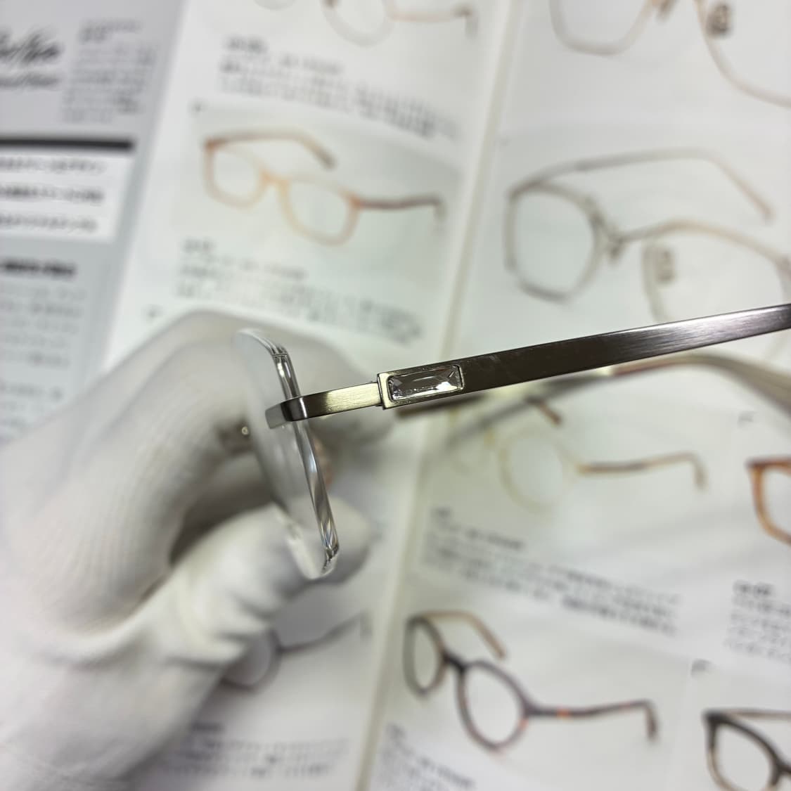 VERA WANG 베라왕 스와로브스키 무테 티타늄 실버 안경 상품이미지3