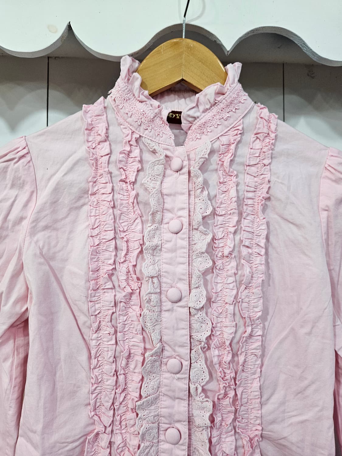 (BODYLINE) 딸기우유 프릴 레이스 블라우스 상품이미지2