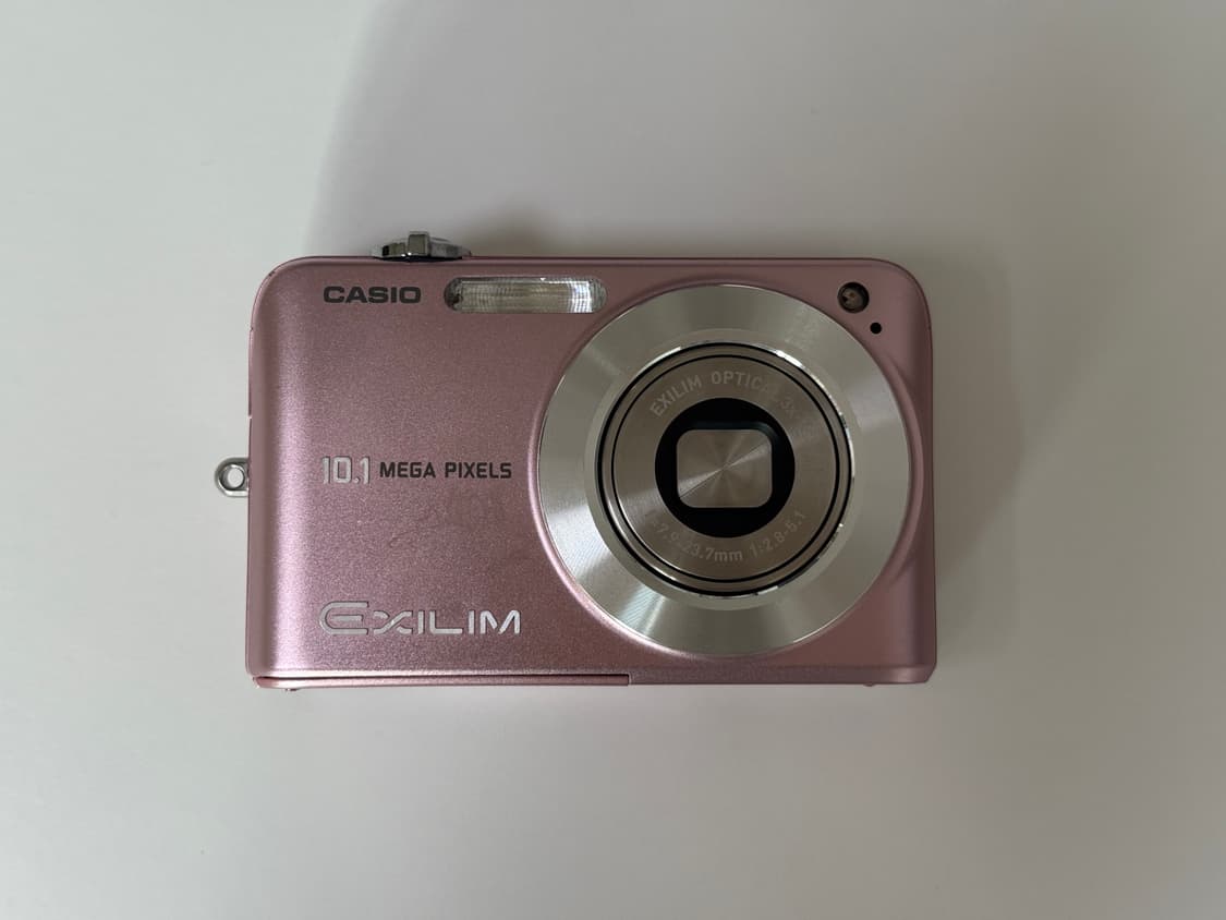 카시오 엑슬림 EX-Z1050 (르세라핌 홍은채 디카) 상품이미지1