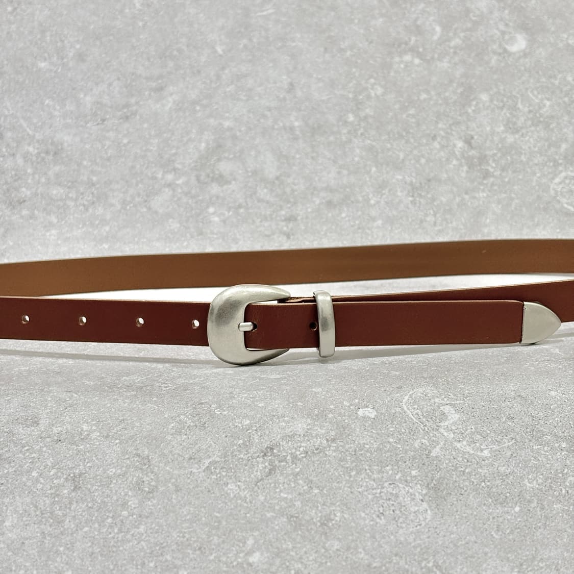 Oribell 라운드 볼드 버클 이탈리아 소가죽 웨스턴 벨트 카멜 상품이미지9