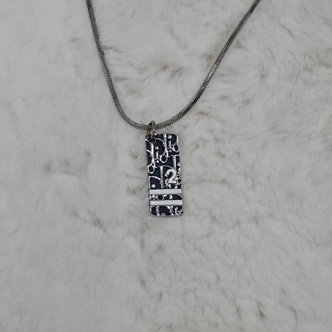 디올 트로터 dior 로고 플레이트 블랙 실버 목걸이(남녀공용) 상품이미지1