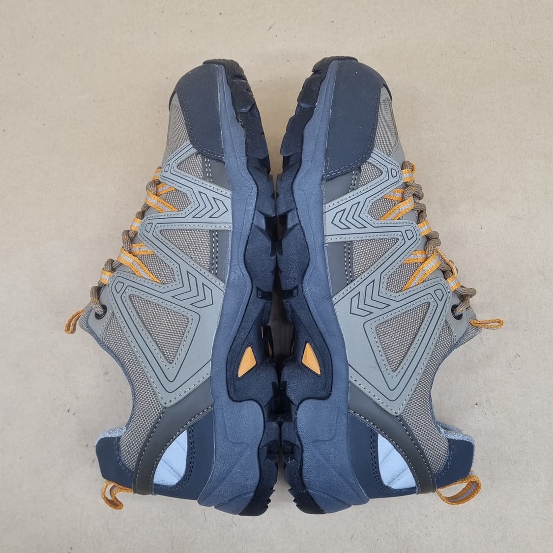 새상품 SAFE  2U 등산화 255 상품이미지5