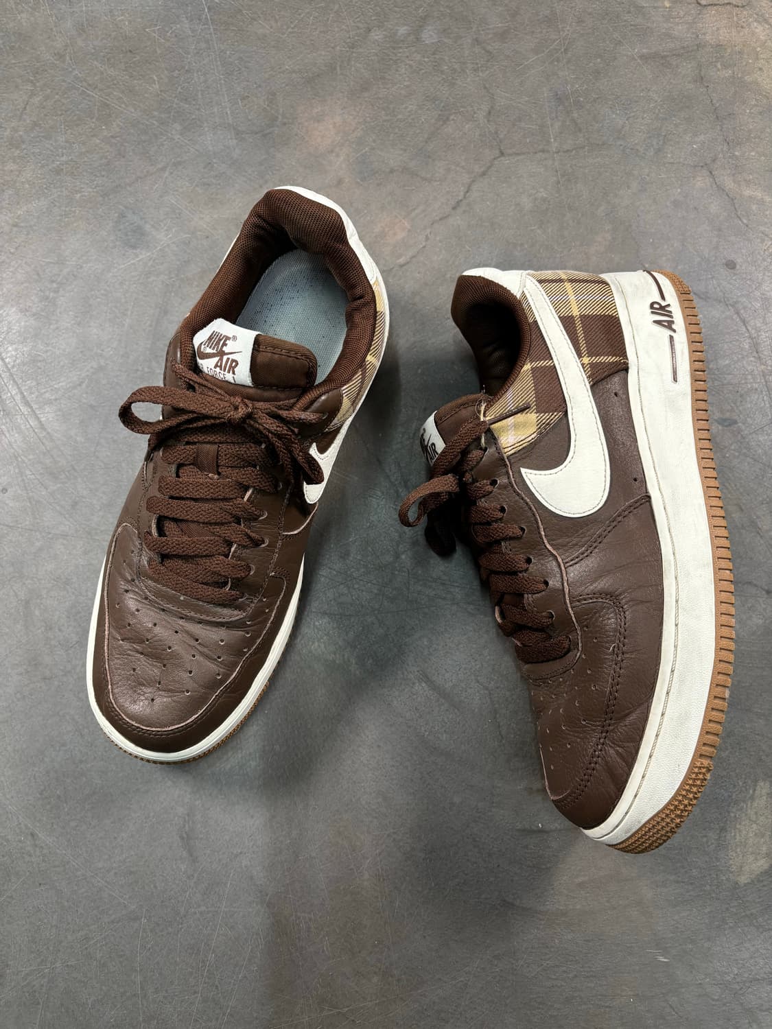 나이키 에어포스 카카오 플레이드 상품이미지1