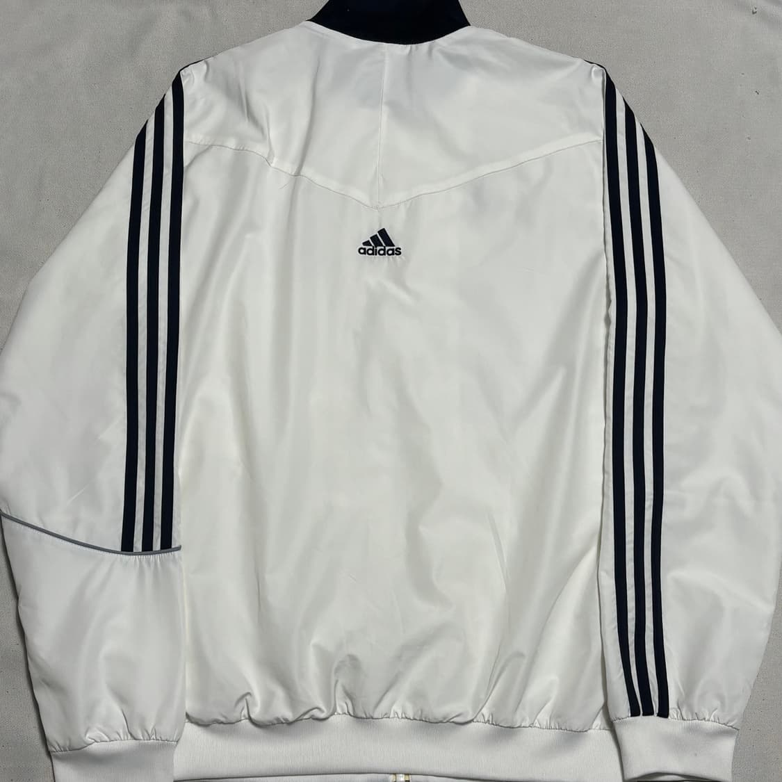 🫶🏻 아디다스 챔피언스리그 첼시 화이트 트랙 자켓 🫶🏻 상품이미지3