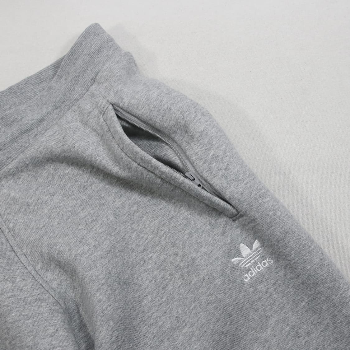 (착용컷) 아디다스 스웻 팬츠 (남성용 XL) 상품이미지7