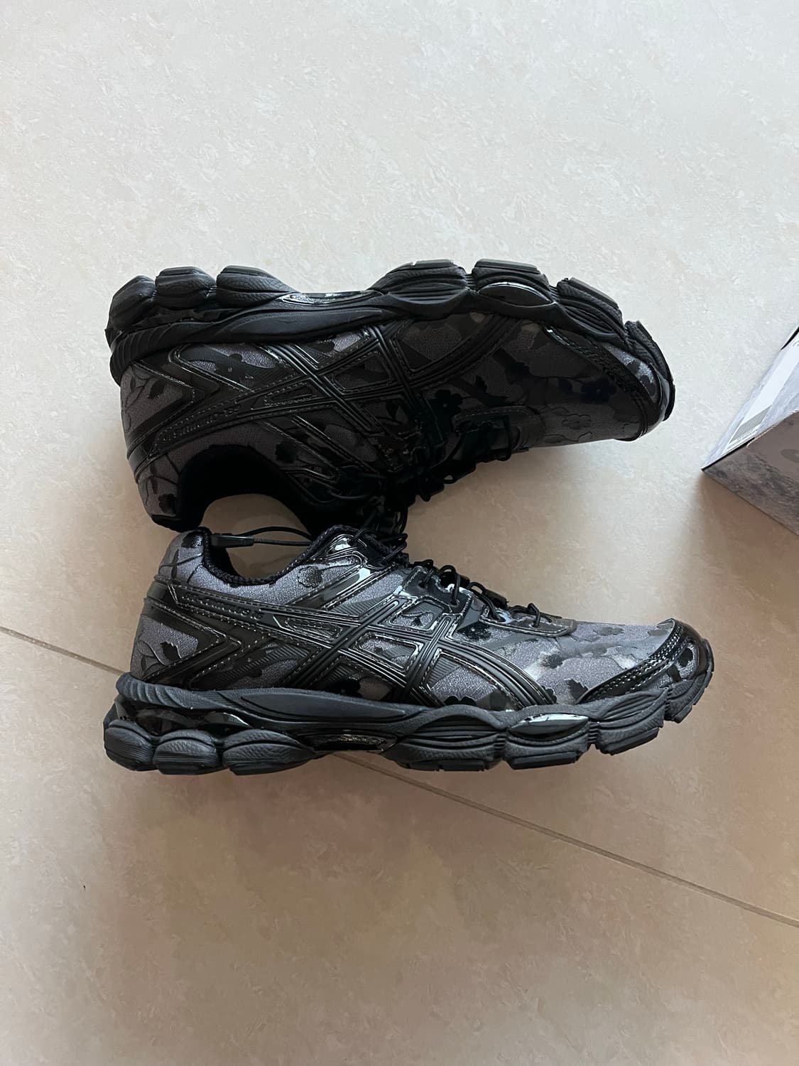 아식스 x 세실리에 반센 젤 큐물러스 16 블랙 235 상품이미지3