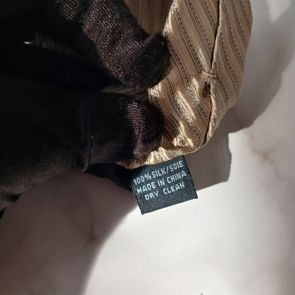 캘빈클라인 실크 골드 스트라이프 넥타이 9.5cm A+등급 A19687 상품이미지9