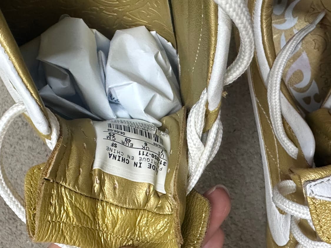 나이키 올드스쿨 초레어템 R10 골드축구화 250 상품이미지6