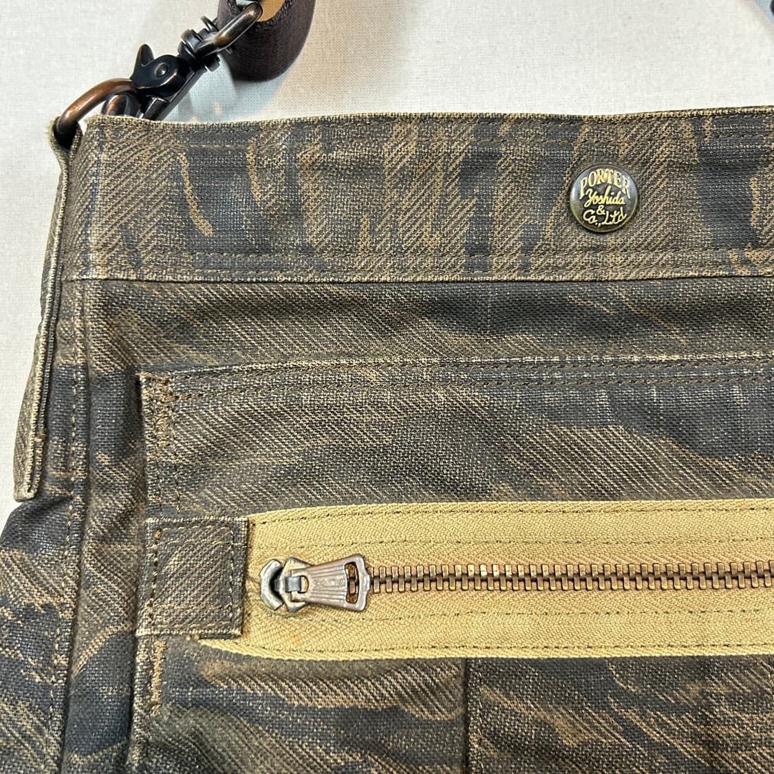 요시다 포터 타이거 카모 숄더백 크로스백 70주년 한정판 V6 상품이미지3