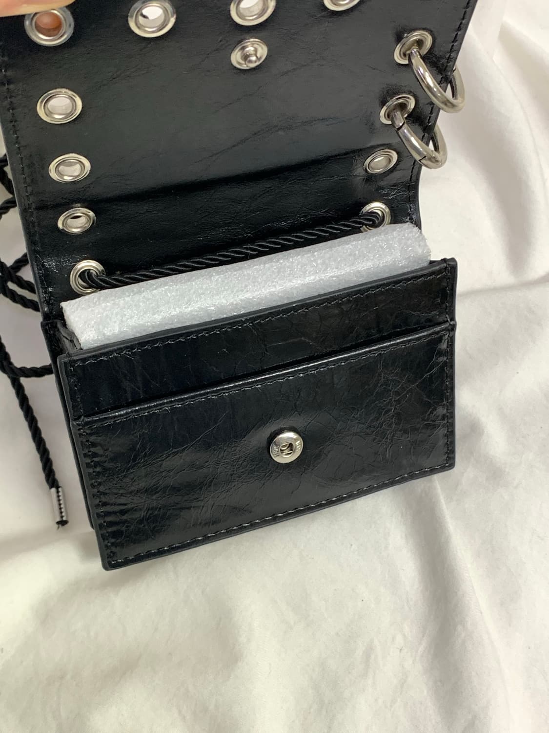 블랙퍼플 타카라 멀티 아일렛 카드지갑 크로스백 블랙 상품이미지5