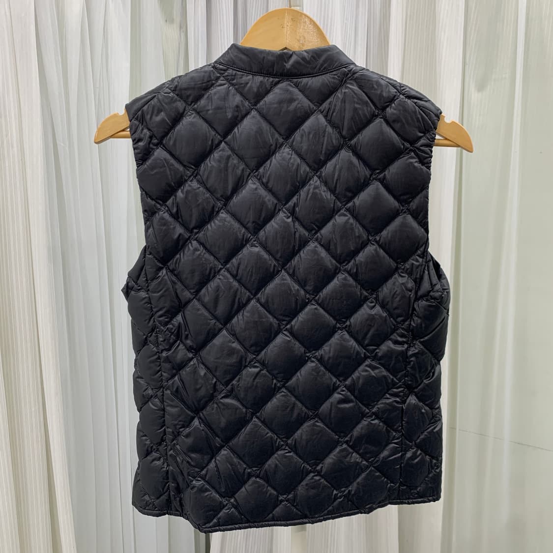 유니클로 UNICLO 울트라 라이트 다운 경량 패딩 조끼 1696 상품이미지2