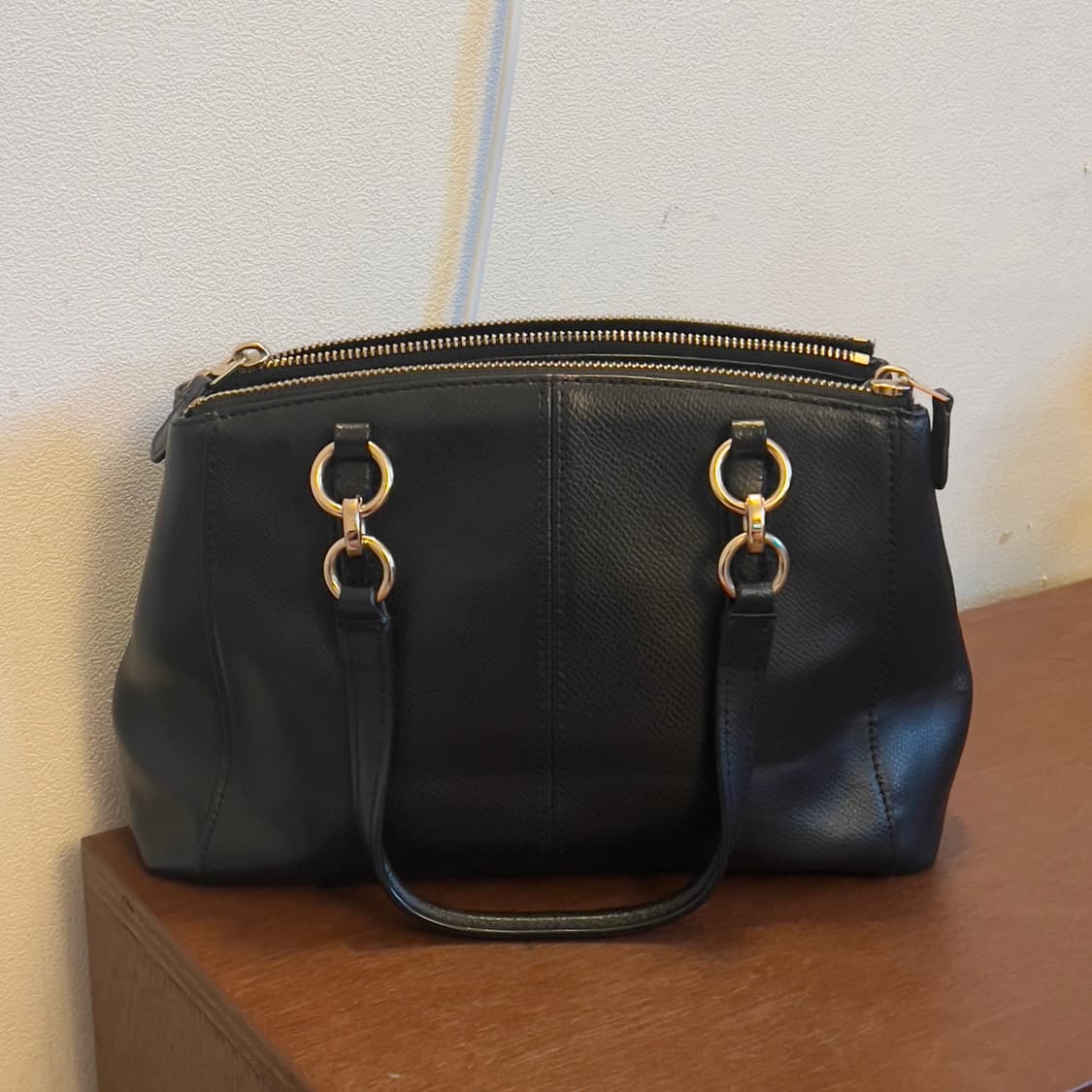 Coach vintage leather shoulder bag black 상품이미지2