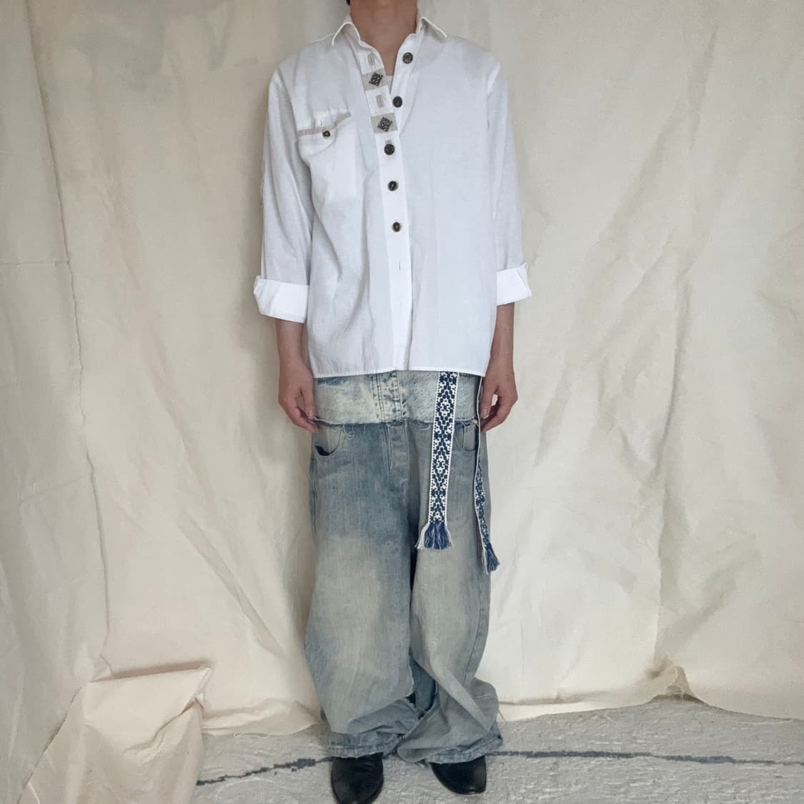 Embroidered Patchwork Linen shirt 상품이미지4