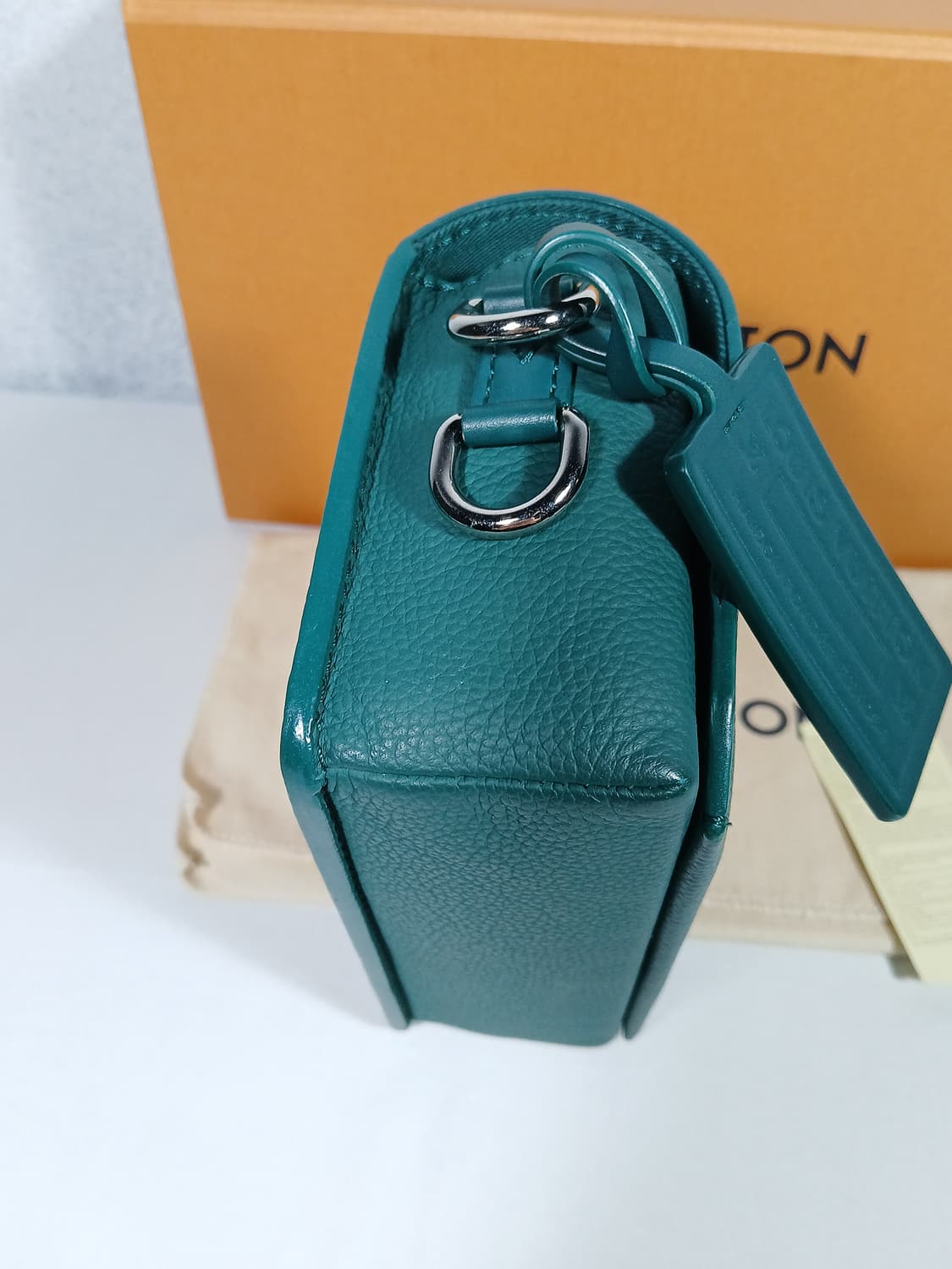 루이비통 패스트라인 웨어러블 크로스백 M82367 상품이미지7