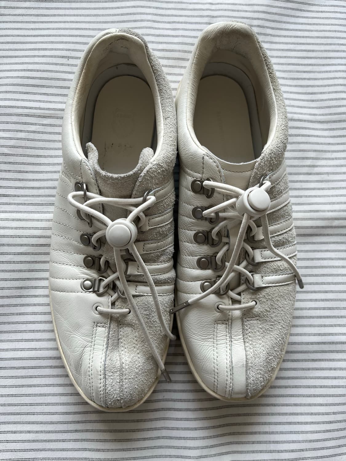 엔지니어가먼츠 x 케이스위스 비대칭 화이트 스니커즈 (265-270) 상품이미지5