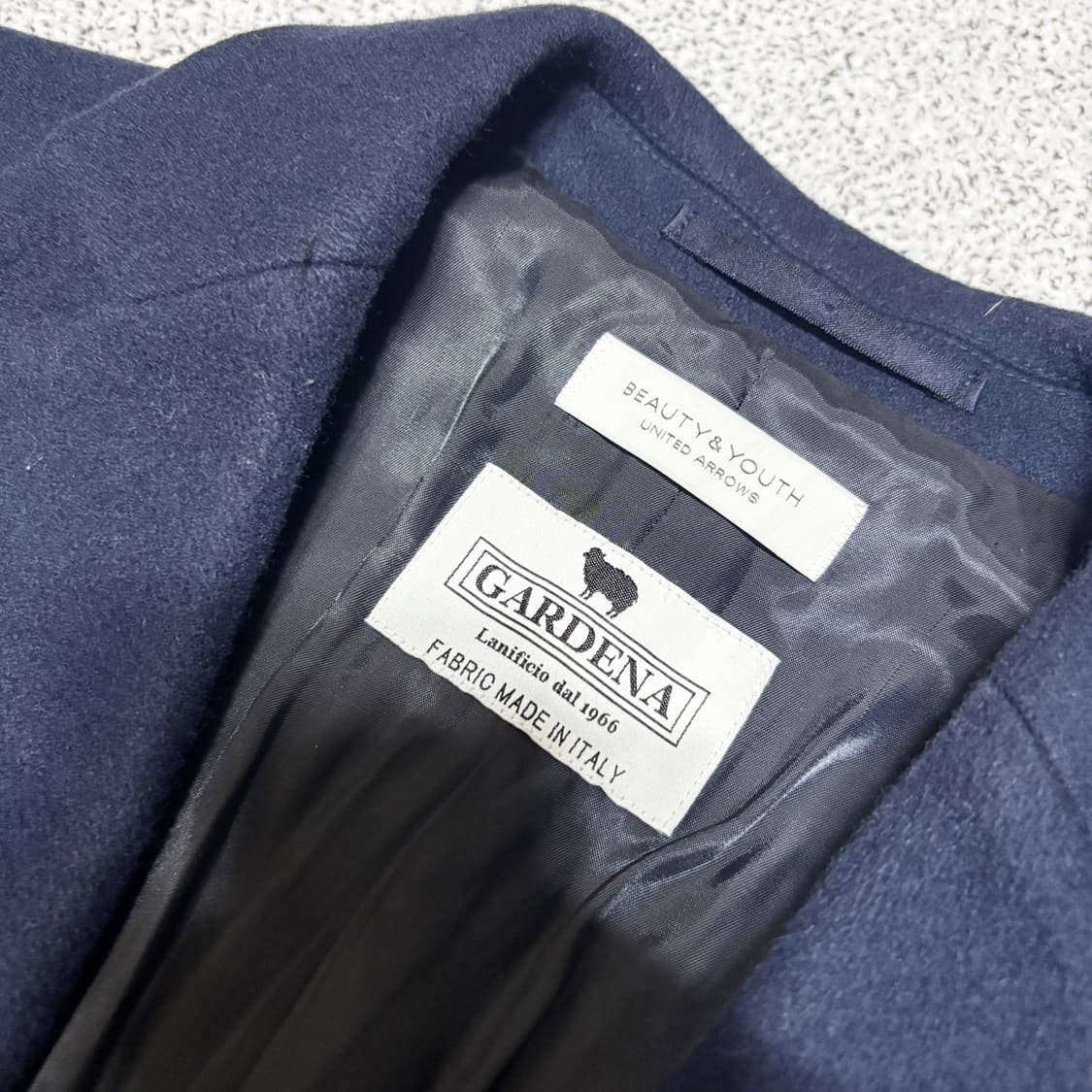 뷰티 앤 유스 이태리 GARDENA 울 네이비 싱글 코트 상품이미지2