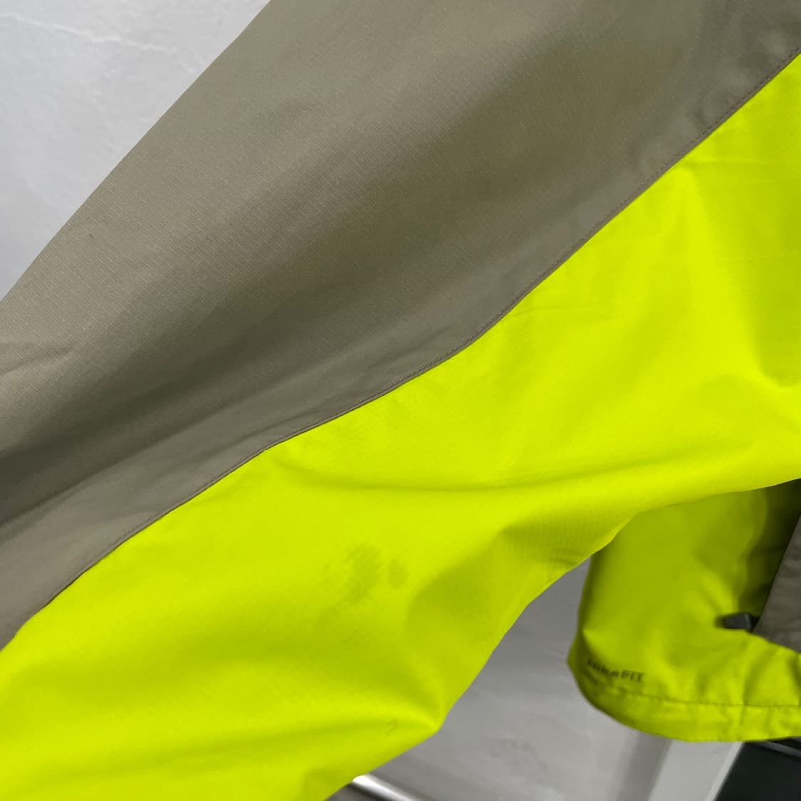 나이키 ACG 바람막이 상품이미지8