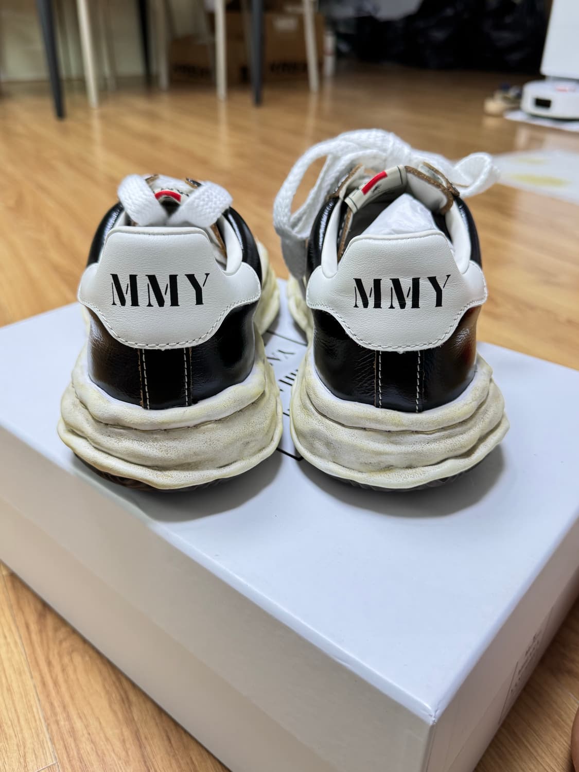 메종 미하라 야스히로 블레이키 레더 로우탑 스니커즈 42, 43 상품이미지5