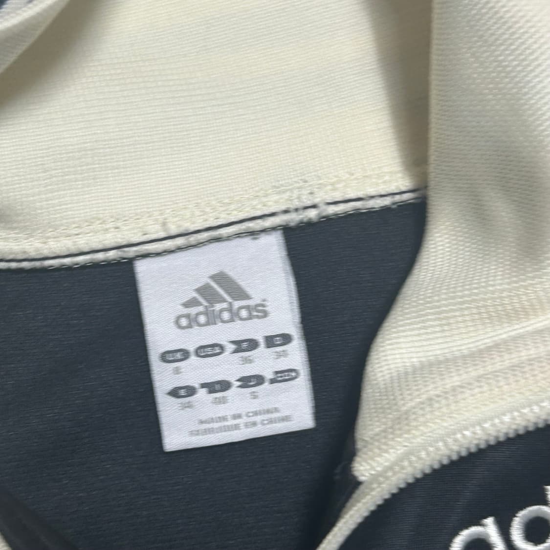 🫶🏻 아디다스 여성용 블랙 트랙탑 🫶🏻 상품이미지4