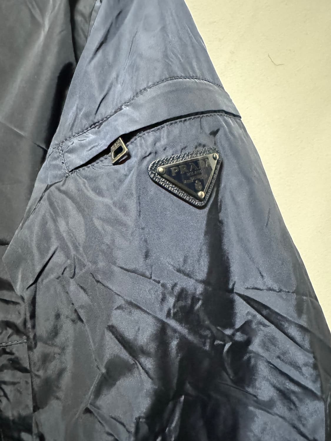 40 프라다 나일론 크롭 바람막이 자켓 상품이미지7