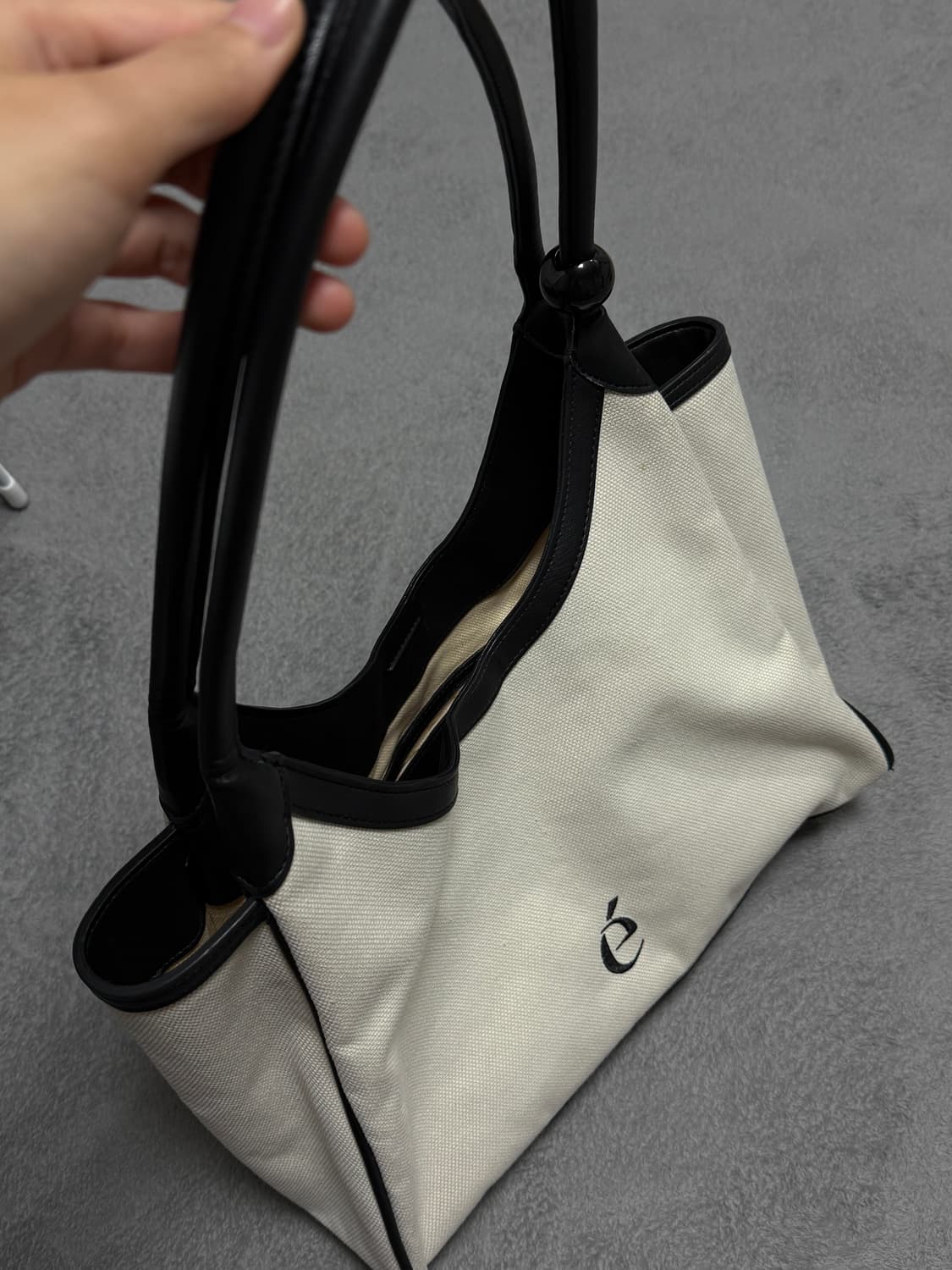 아카이브앱크 캔버스 트라이앵글 숄더백 상품이미지5