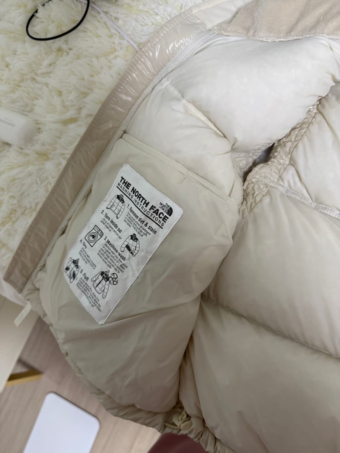 노스페이스 화이트 라벨 노벨티 눕시 다운 베스트 크림 (NV1DP80J) 상품이미지7