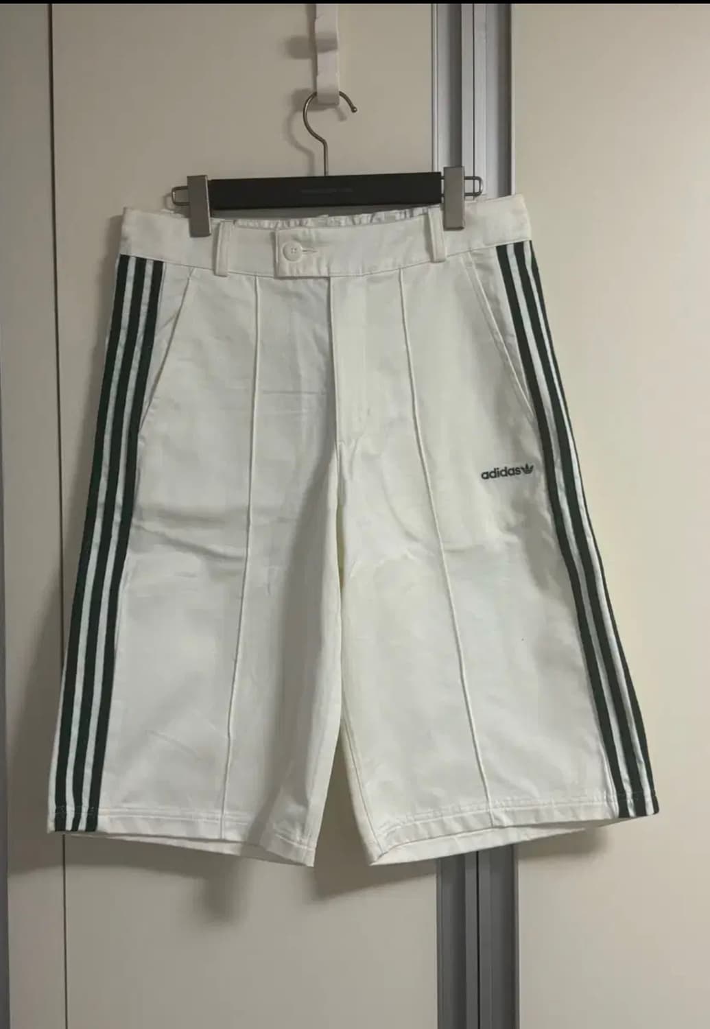 아디다스 80s 3S 버뮤다 숏팬츠 화이트 상품이미지1