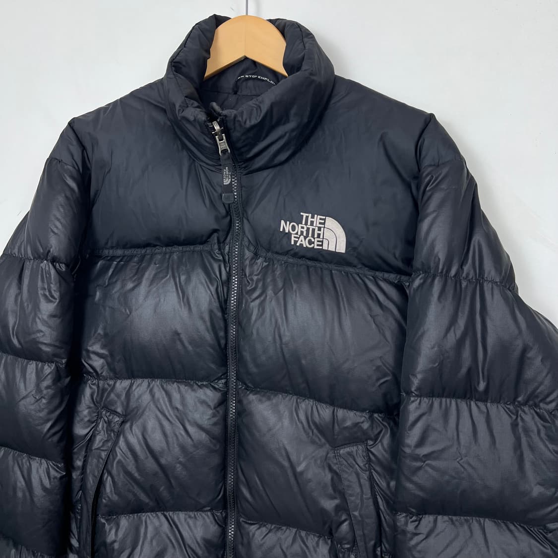 TNF 노스페이스 눕시 700 블랙 패딩 상품이미지2