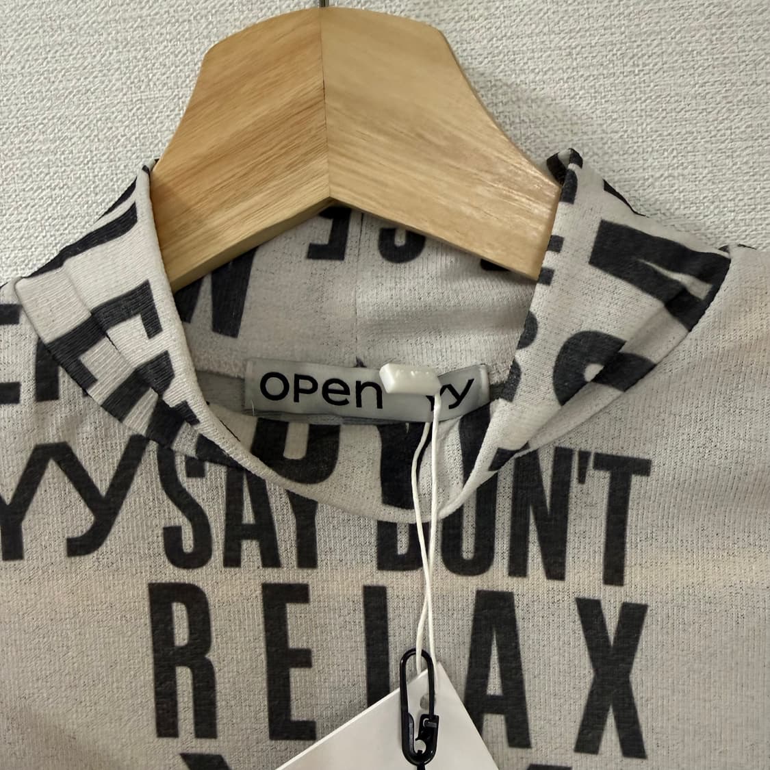 [001] Slogan Graphic Top - White 상품이미지2