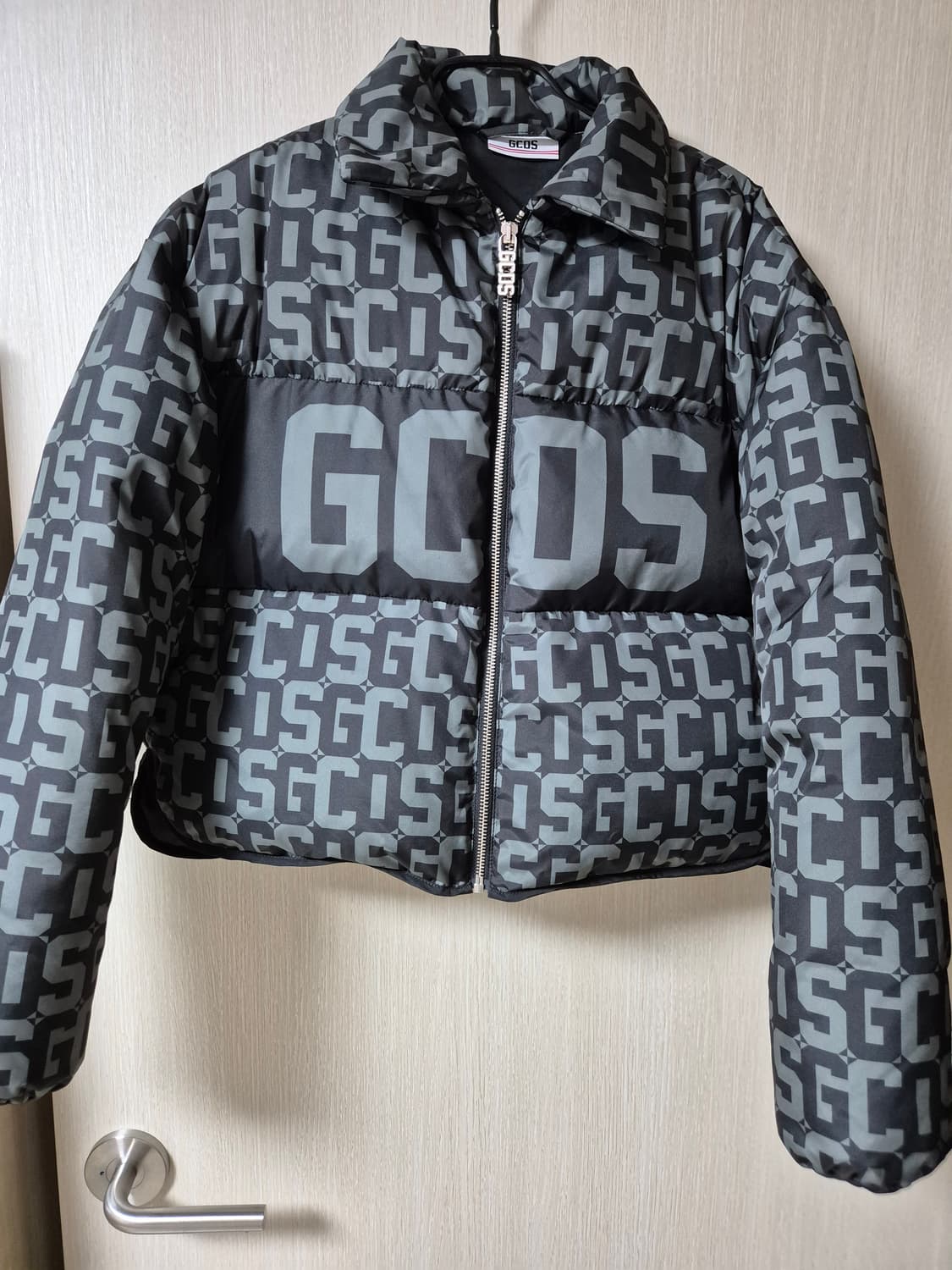 (정품) GCDS 패딩 크롭점퍼 여성 스몰 상품이미지3