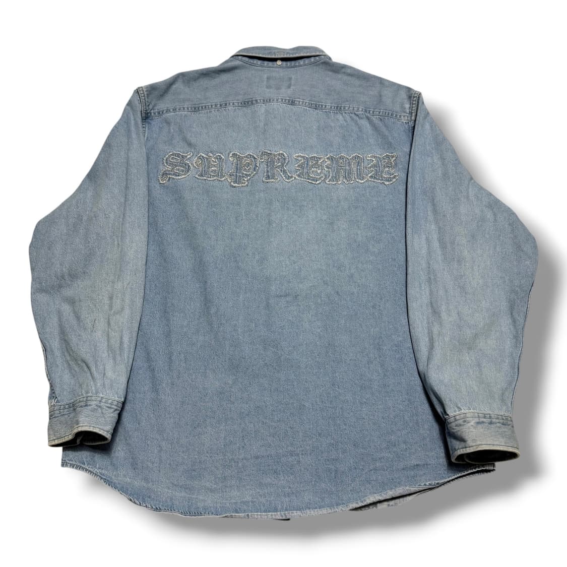 ‼️ 희귀매물 급처 Supreme XL 아플리케 데님 셔츠 ‼️ 상품이미지3